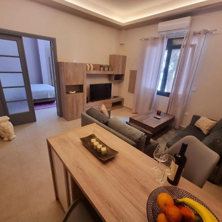 Ellis Apartment Ateny Zewnętrze zdjęcie