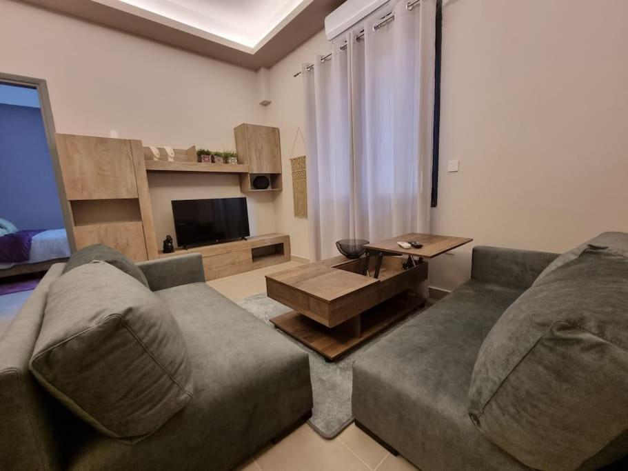 Ellis Apartment Ateny Zewnętrze zdjęcie