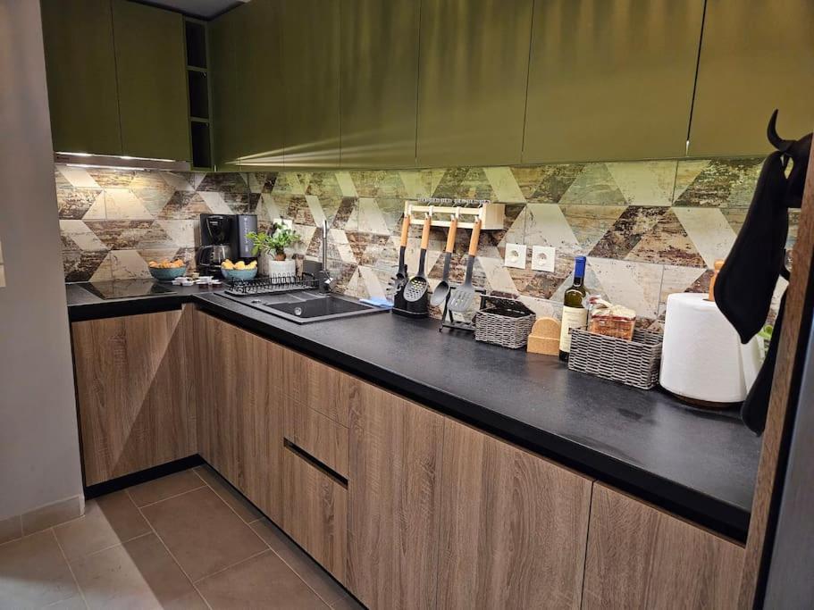 Ellis Apartment Ateny Zewnętrze zdjęcie