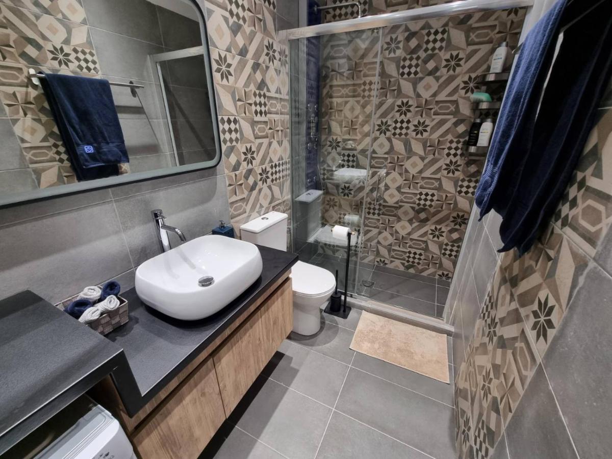 Ellis Apartment Ateny Zewnętrze zdjęcie